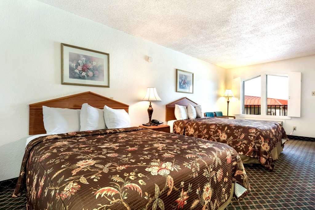 Americas Best Value Inn Париж Стая снимка