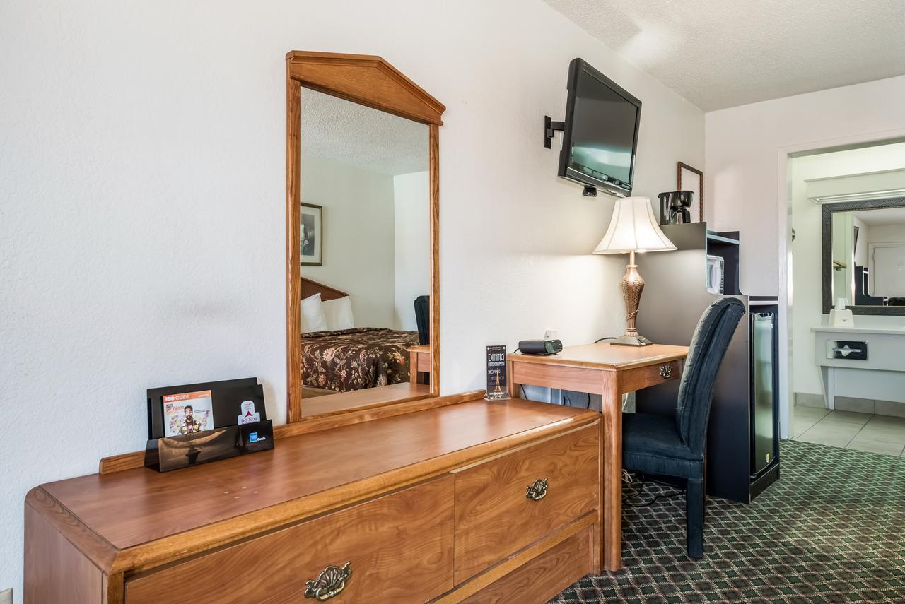 Americas Best Value Inn Париж Екстериор снимка