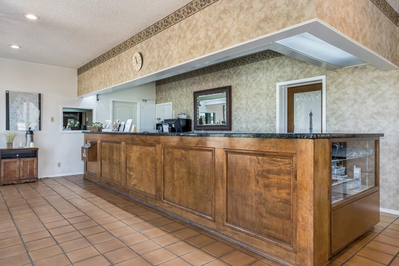 Americas Best Value Inn Париж Екстериор снимка